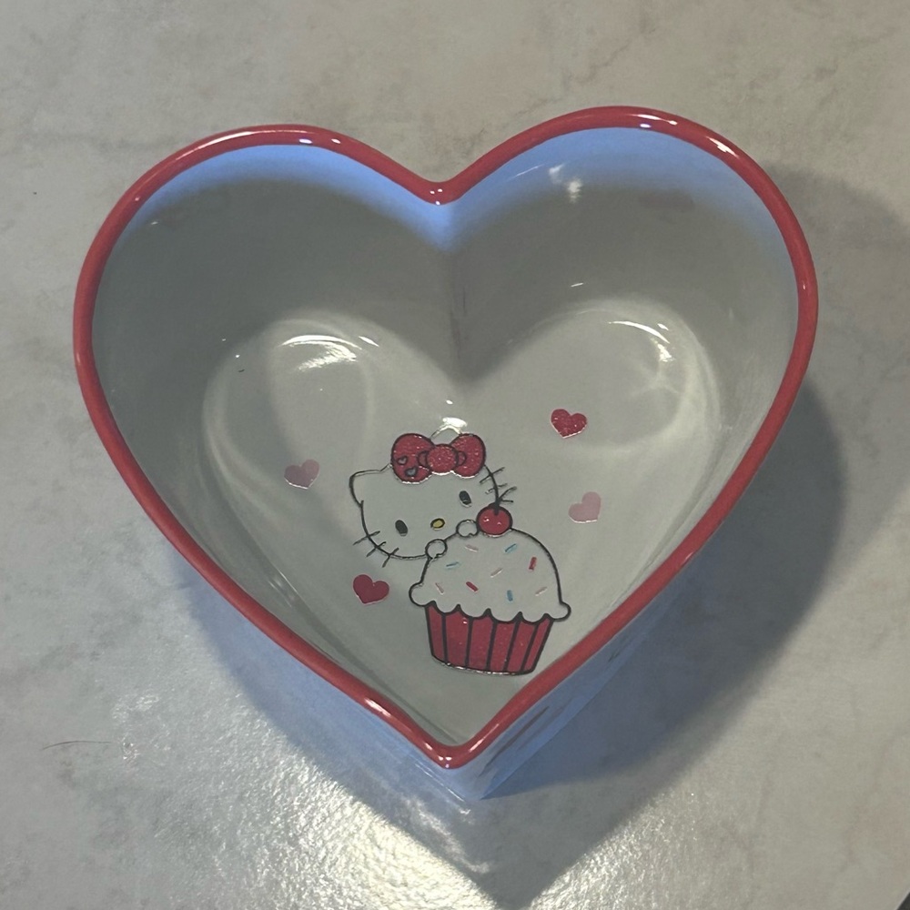 HELLO KITTY Ceramic Heart Baking Dish & Ceramic Heart Ramekin Set Made By Sanrio - Picture 7 of 11